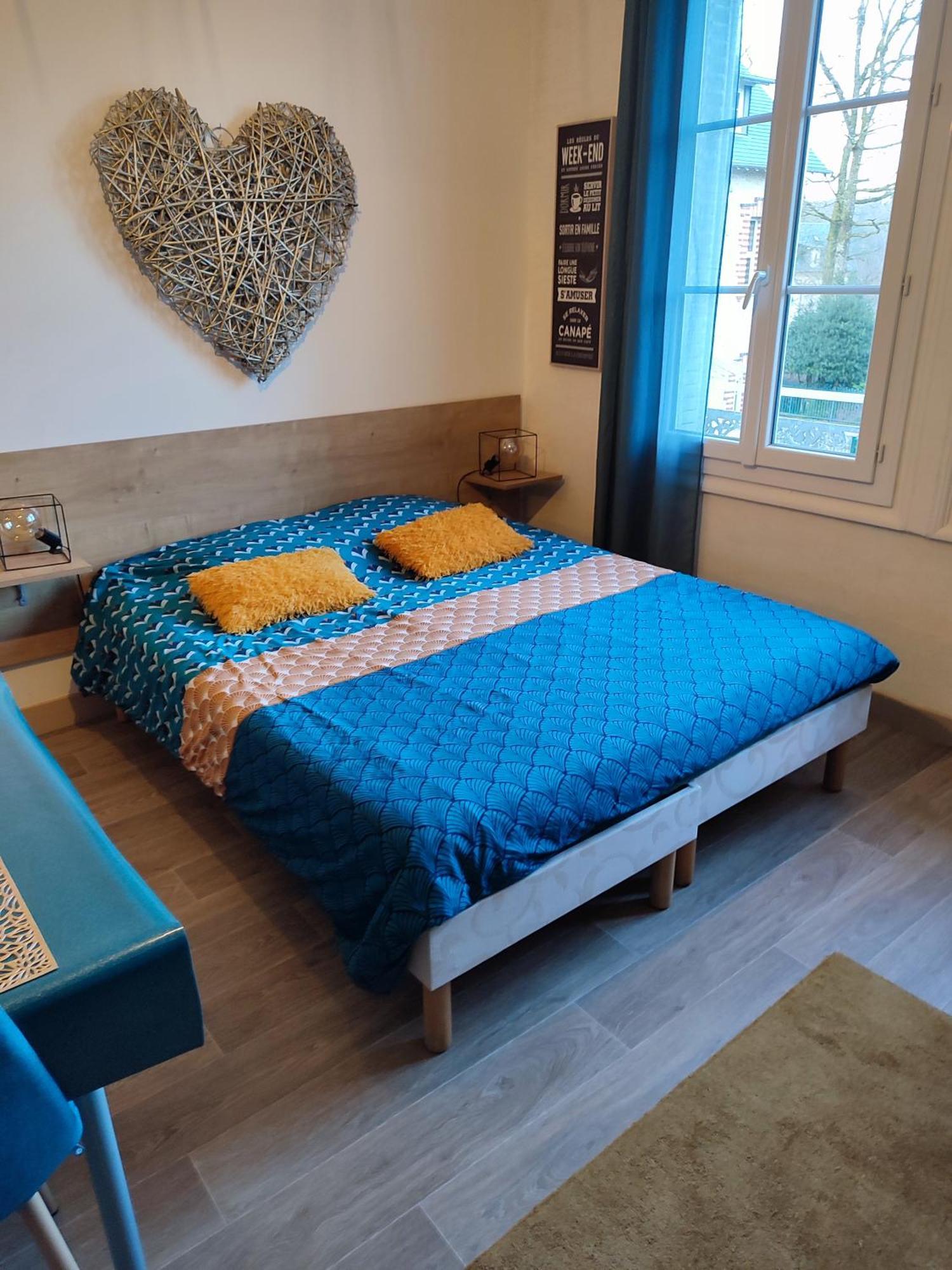 Studio 10, Tres Bien Place, Parking Wifi Gratuit Bagnoles de l'Orne Normandie Bagian luar foto